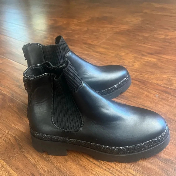Steve Madden Black Chelsea Booties w Glitter- NWT girls size 5 - Picture 1 of 12